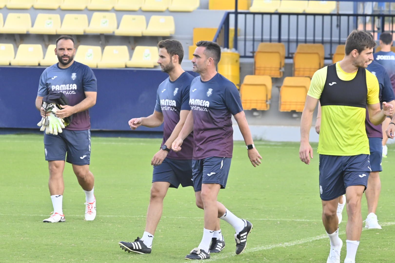 Galería | Las mejores imágenes del primer entrenamiento de Pacheta con el Villarreal