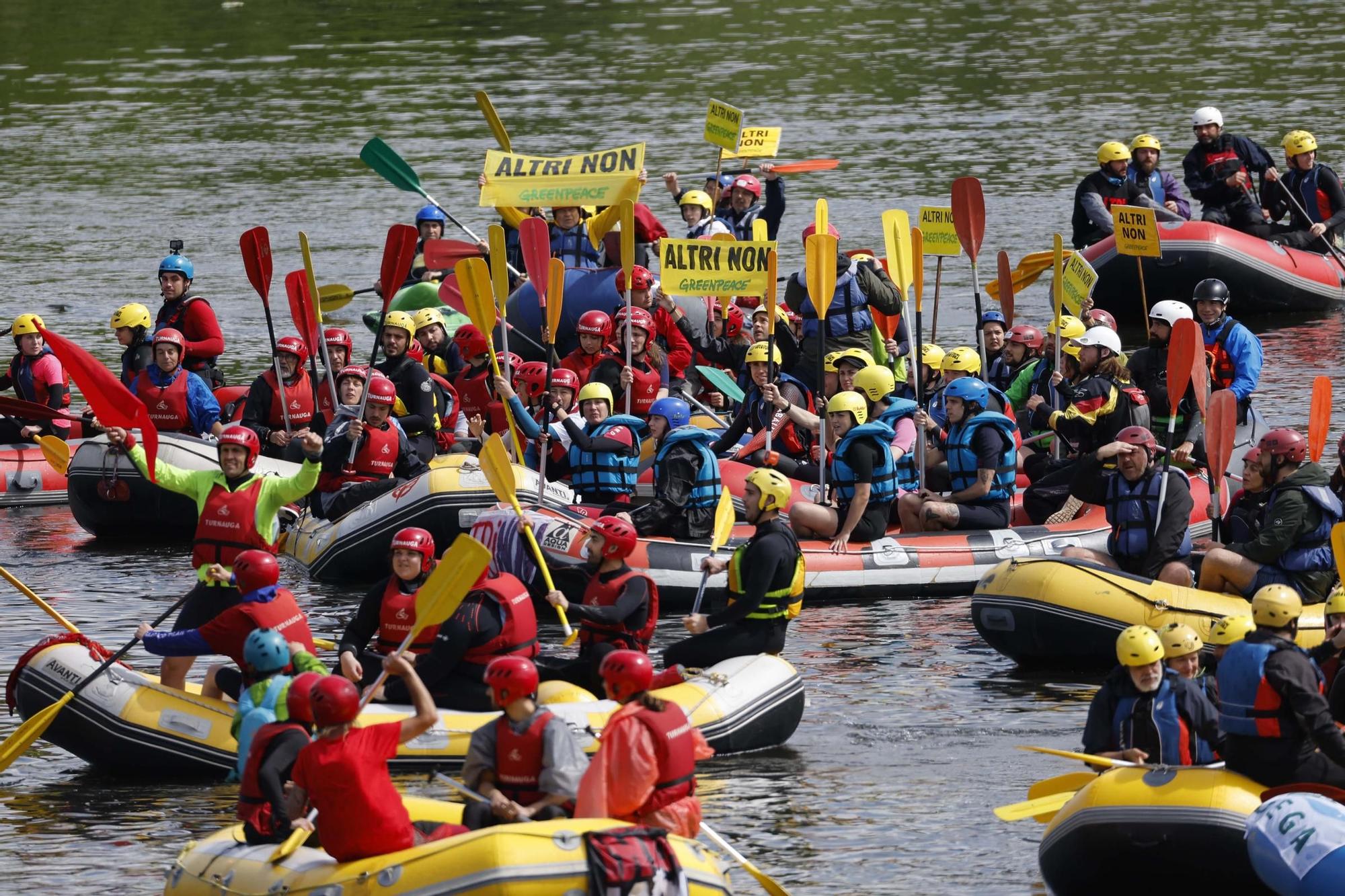 Clamor desde el río Ulla contra Altri y la mina de Touro