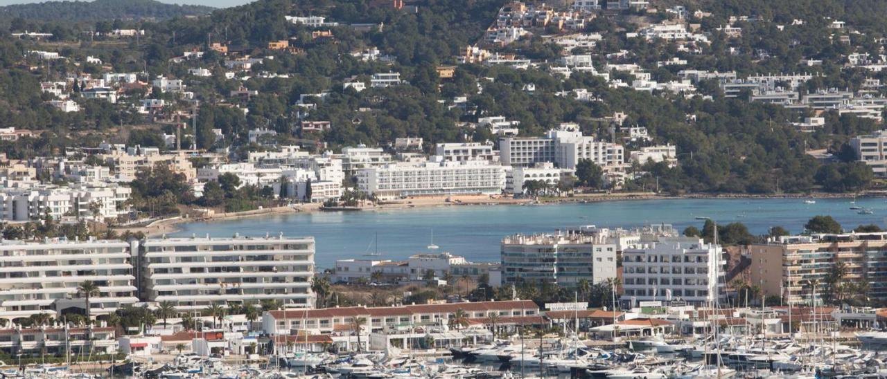 Vista parcial de las instalaciones del puerto deportivo. | VICENT MARÍ