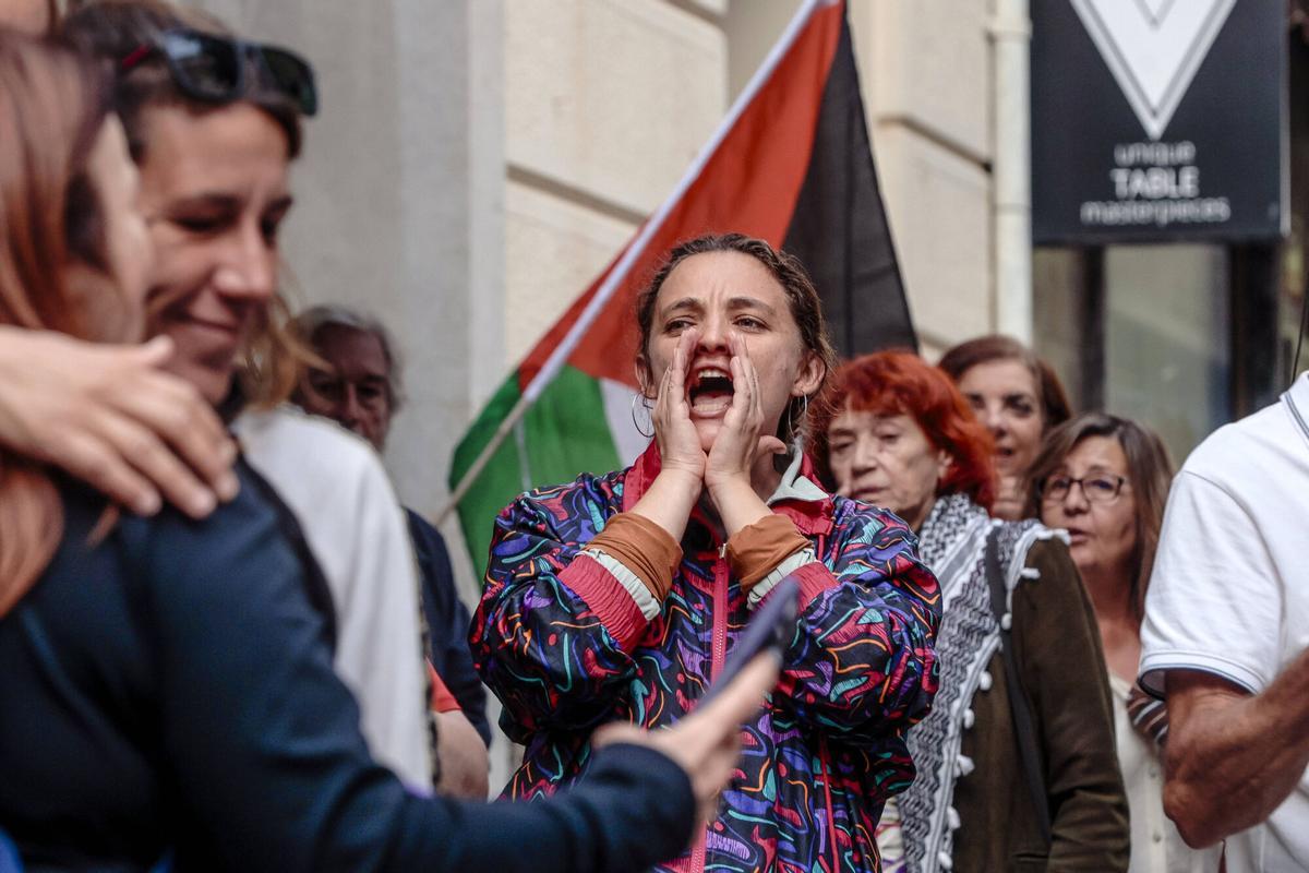Concentración en protesta de la interceptación de la Flotilla Humanitaria rumbo a Gaza