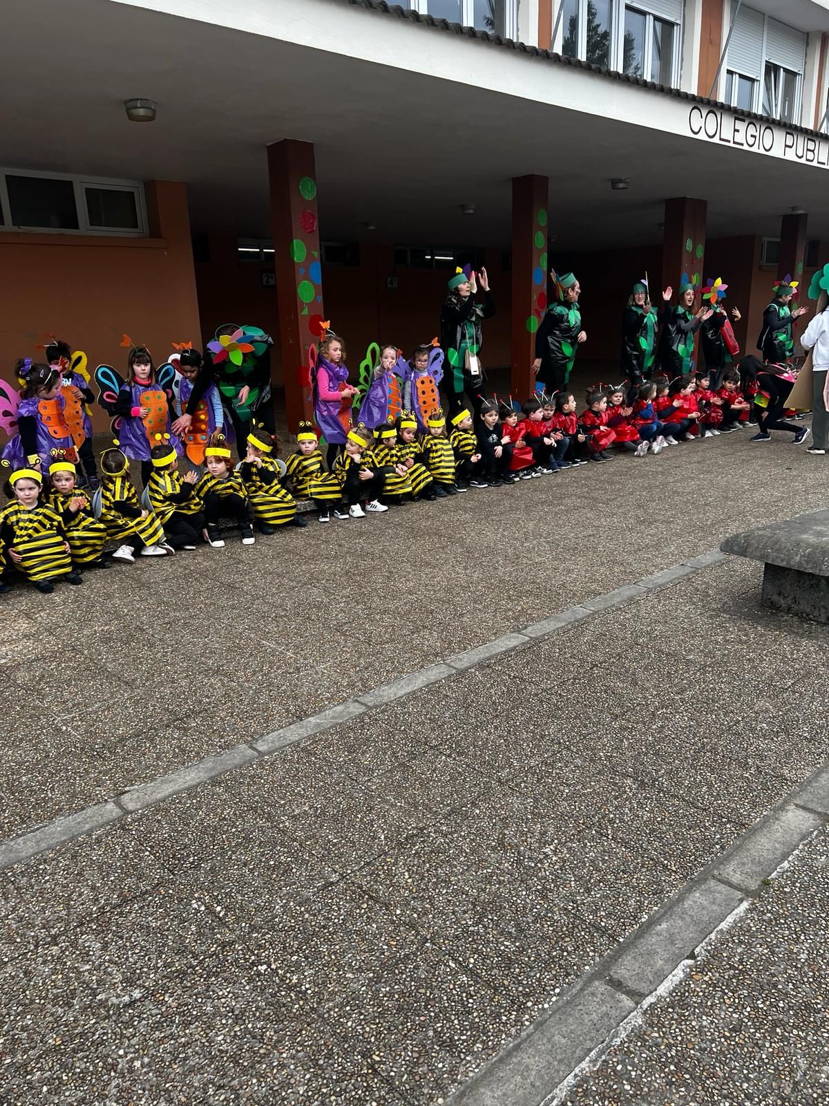 Un viaje por el mundo y a la naturaleza: así han celebrado los colegios de Villaviciosa el carnaval