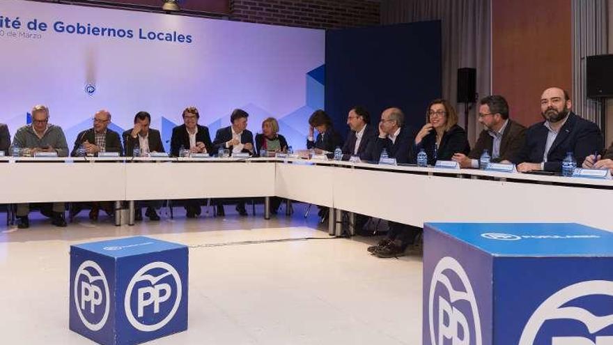 Caunedo, a la derecha, durante la celebración del encuentro.