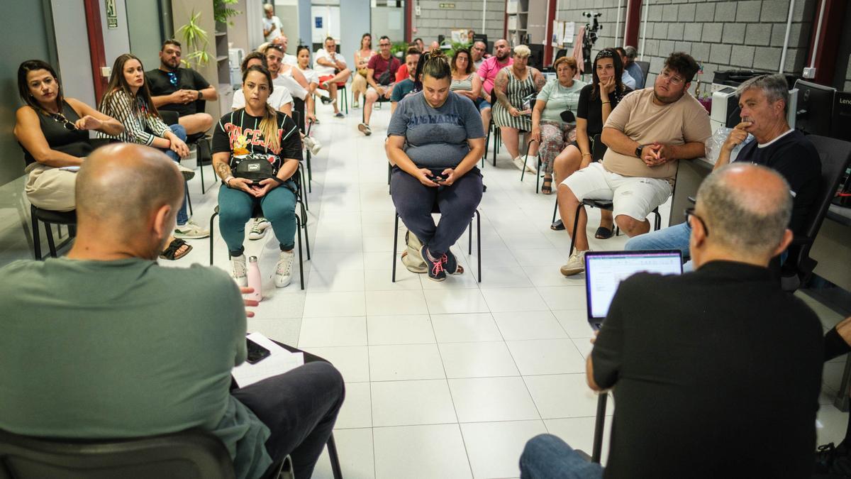 Reunión de las murgas y la organización del Carnaval de Santa Cruz de Tenerife celebrada el martes.