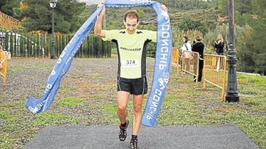 Triunfo de Robres y Sos en la media marcha de montaña de Castellnovo