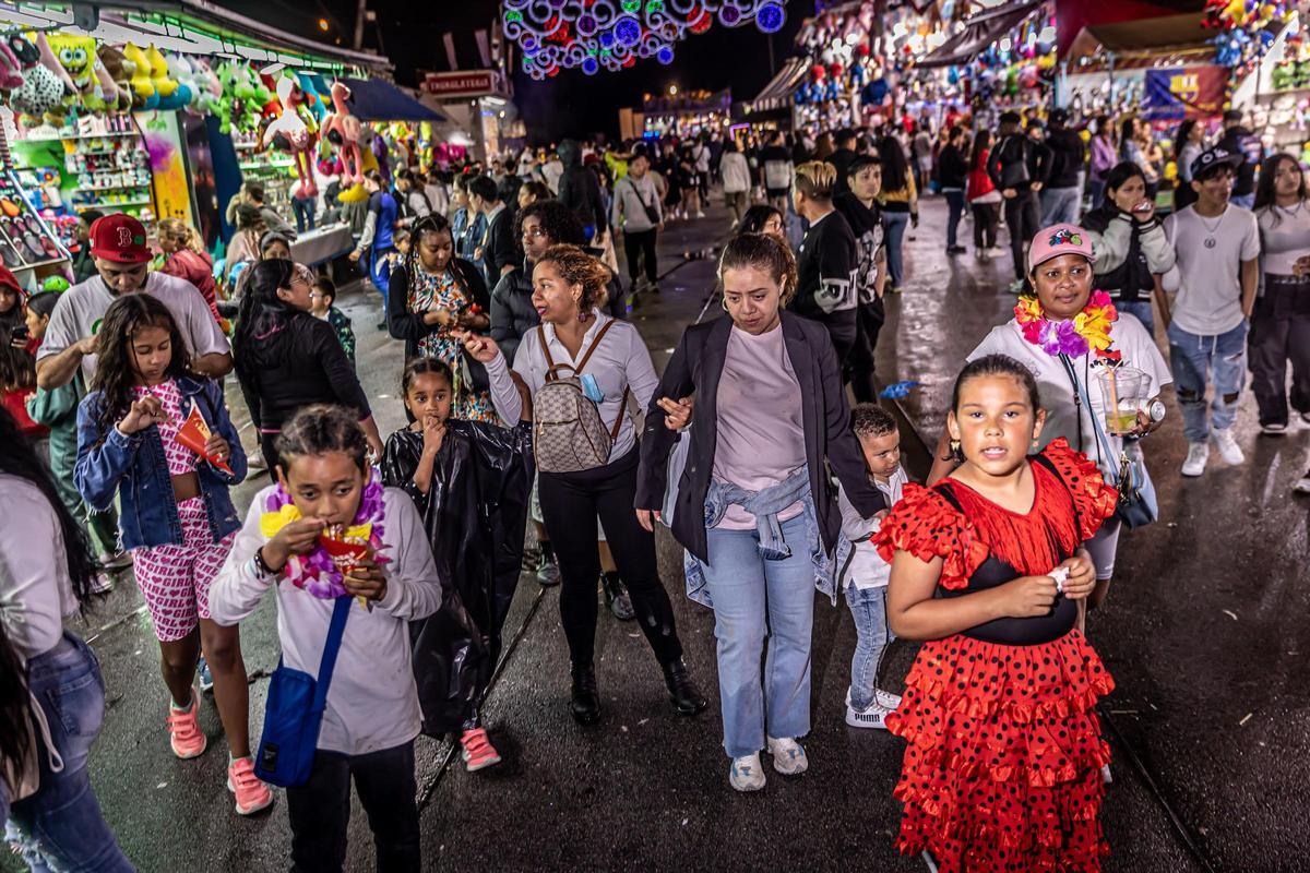 Feria de Abril 2023: Así es una noche en la 50 edición de la celebración andaluza en Barcelona