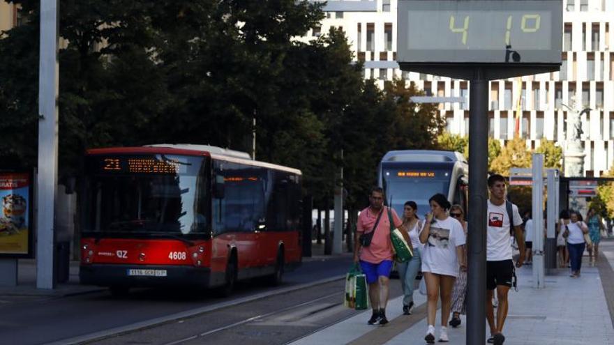 Sin climatización y con fallos en los motores: La ola de calor dispara las incidencias en los autobuses urbanos de Zaragoza