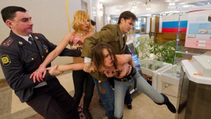 Femen: "Yo robo para Putin"