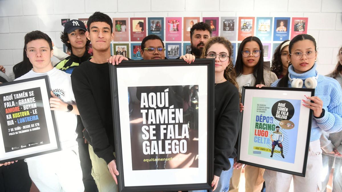 Alumnos do Rafael Dieste pertencentes ao proxecto Aqui tamen se Fala