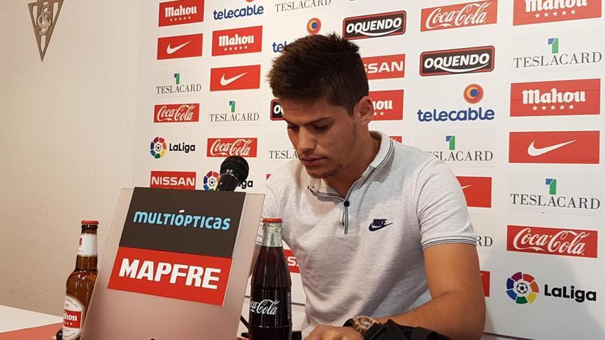 Jorge Meré, en la rueda de prensa de su despedida del Sporting.