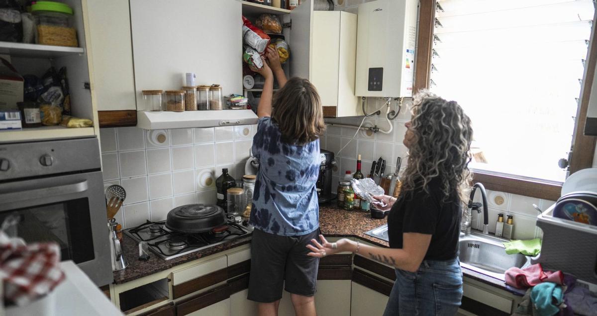 Cada estiu 22.000 persones demanen excedències per tenir cura dels fills