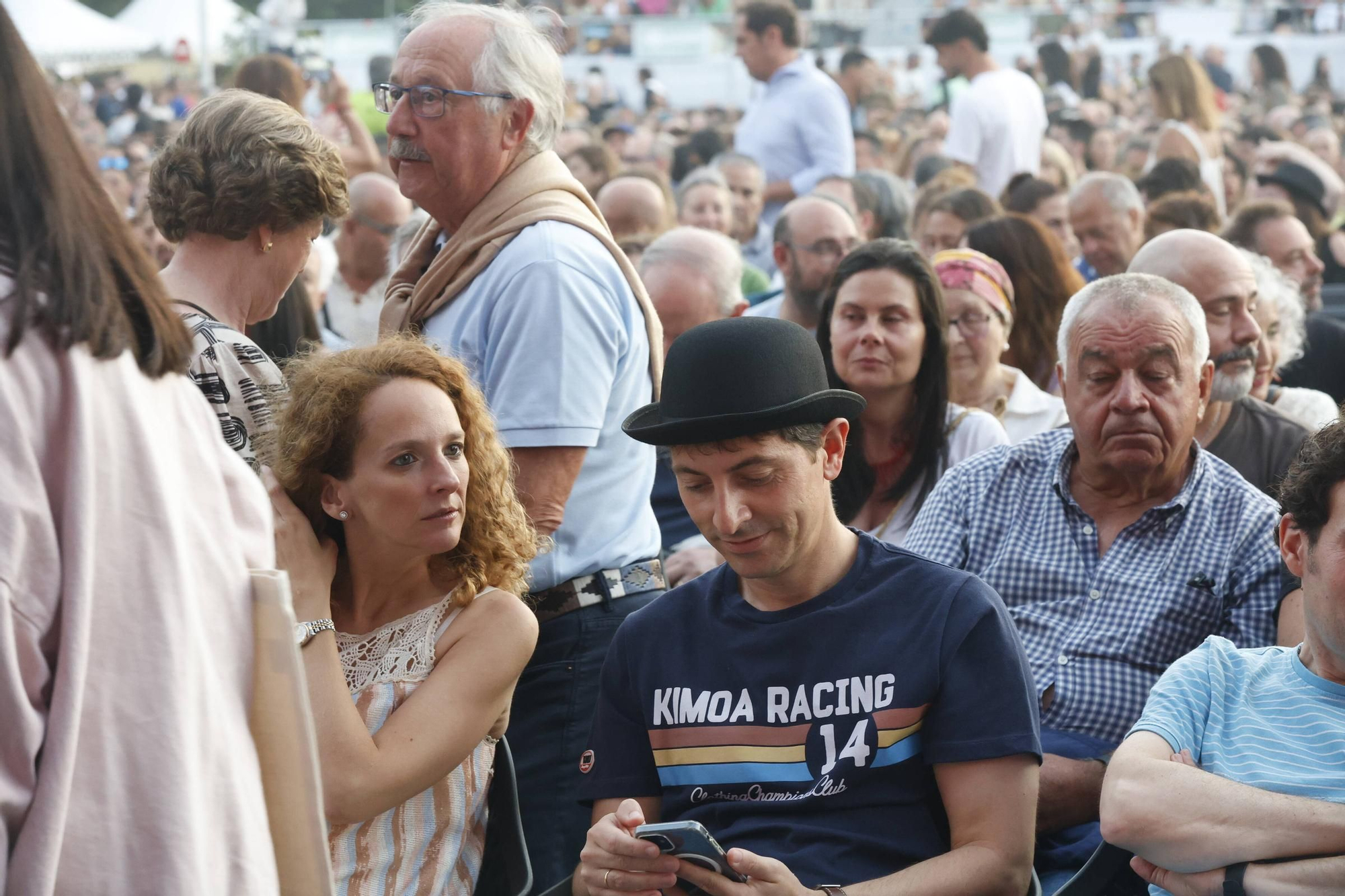 EN IMÁGENES | Gijón rinde homenaje a Sabina: de aquí a la eternidad