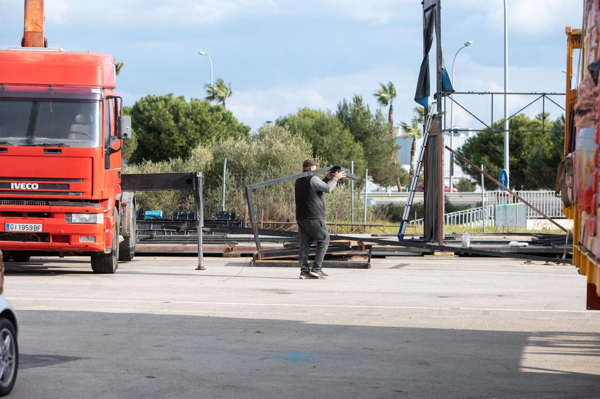 FIRA DEL RAM MALLORCA 2023: Las fotos del inicio del montaje de la noria y las principales atracciones