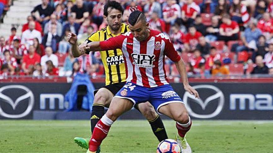 Borja García durant el partit de l&#039;ascens a Primera contra el Saragossa.