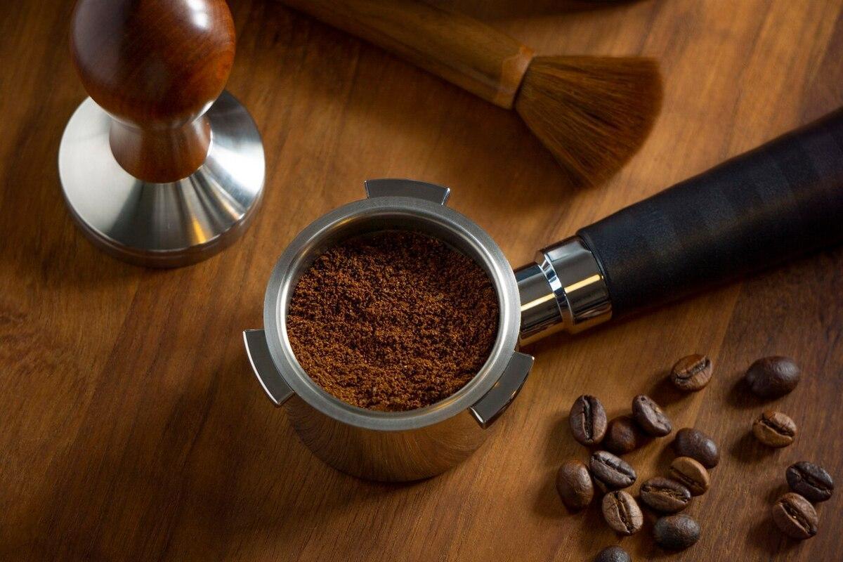 Consigue el café más puro y sabroso con el molinillo recomendado por expertos