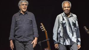 Caetano Veloso (izquierda) y Gilberto Gil, en su última actuación en Barcelona el año pasado.