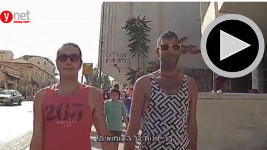Esto es lo que ocurre cuando una pareja gay pasea de la mano por Jerusalén