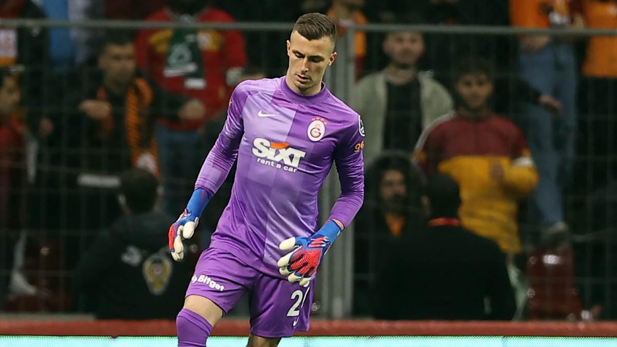 Iñaki Peñá se luce en su debut con el Galatasaray. ¡Qué paradón!