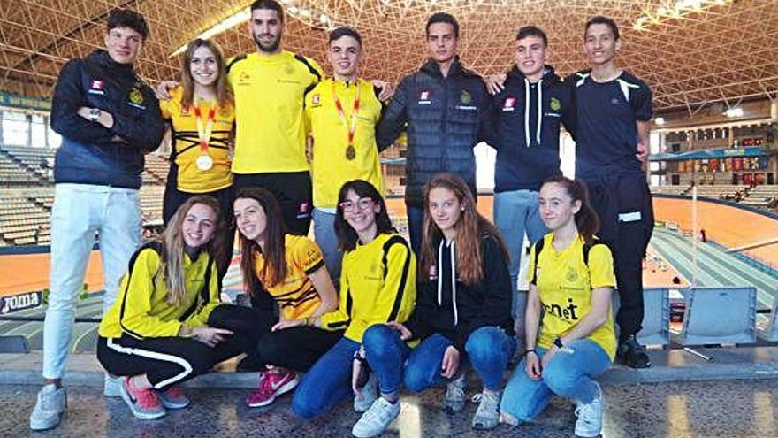 Grup d&#039;atletes del CA Igualada als estatals sub-18