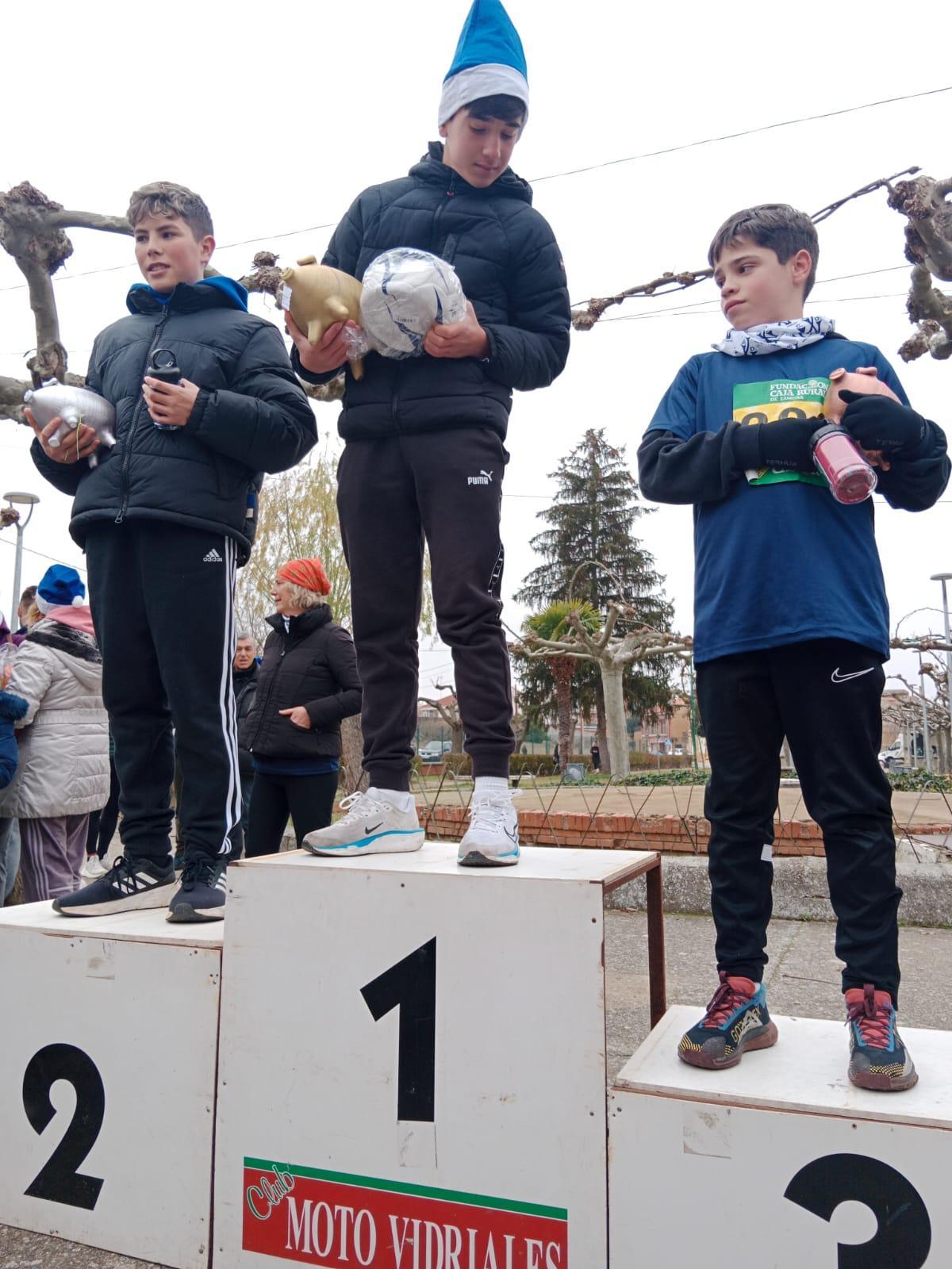 GALERIA | Éxito total en la San Silvestre de Santibáñez de Vidriales