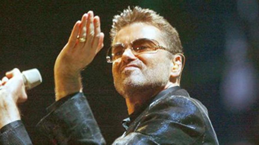 El cantante George Michael, detenido por posesión de drogas