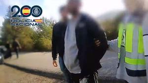 Pistolas y mucha acción en la detención en Ibiza de un ladrón de diamantes