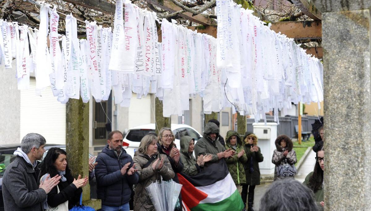 Silleda pone nombres a la infancia asesinada en el genocidio de Gaza | BERNABÉ/JAVIER LALÍN