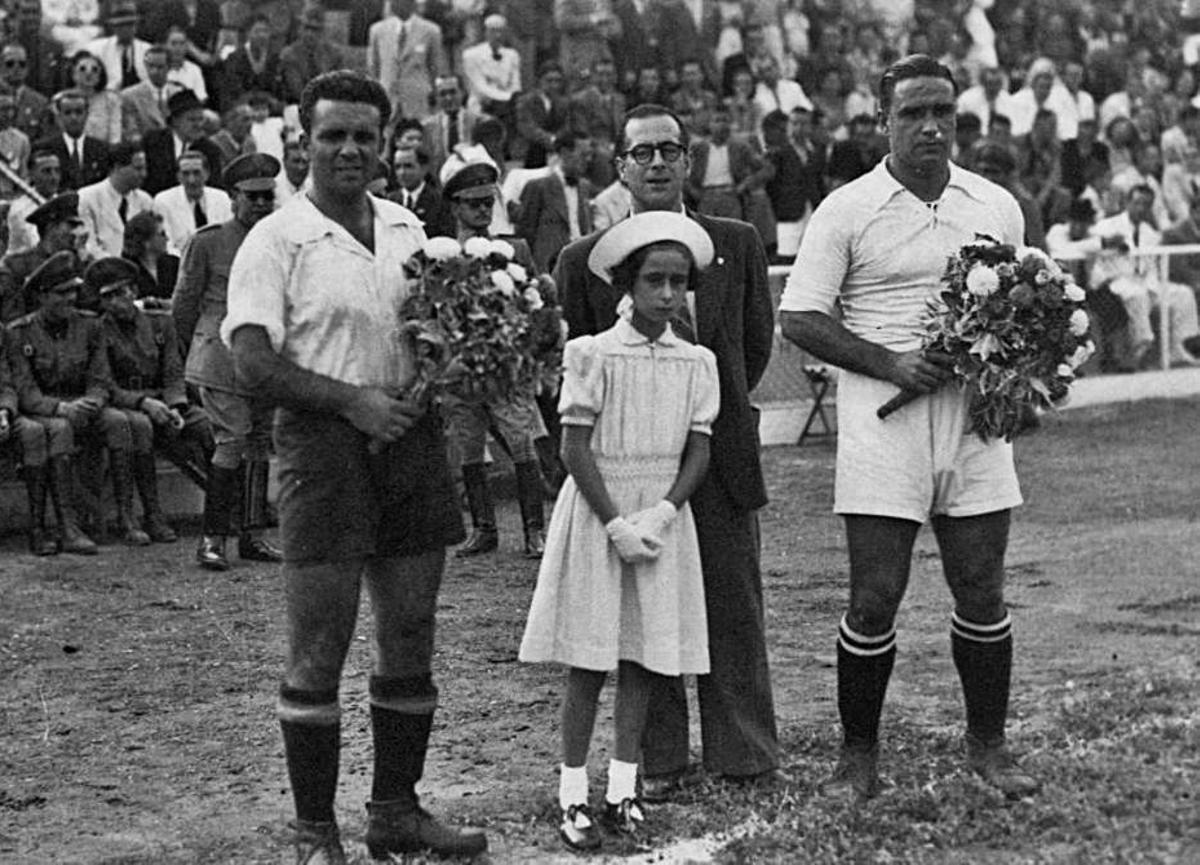 La Rosaleda cumple 80 años y lo celebrará con una fiesta en presencia de numerosos seguidores blanquiazules | MÁLAGA CF