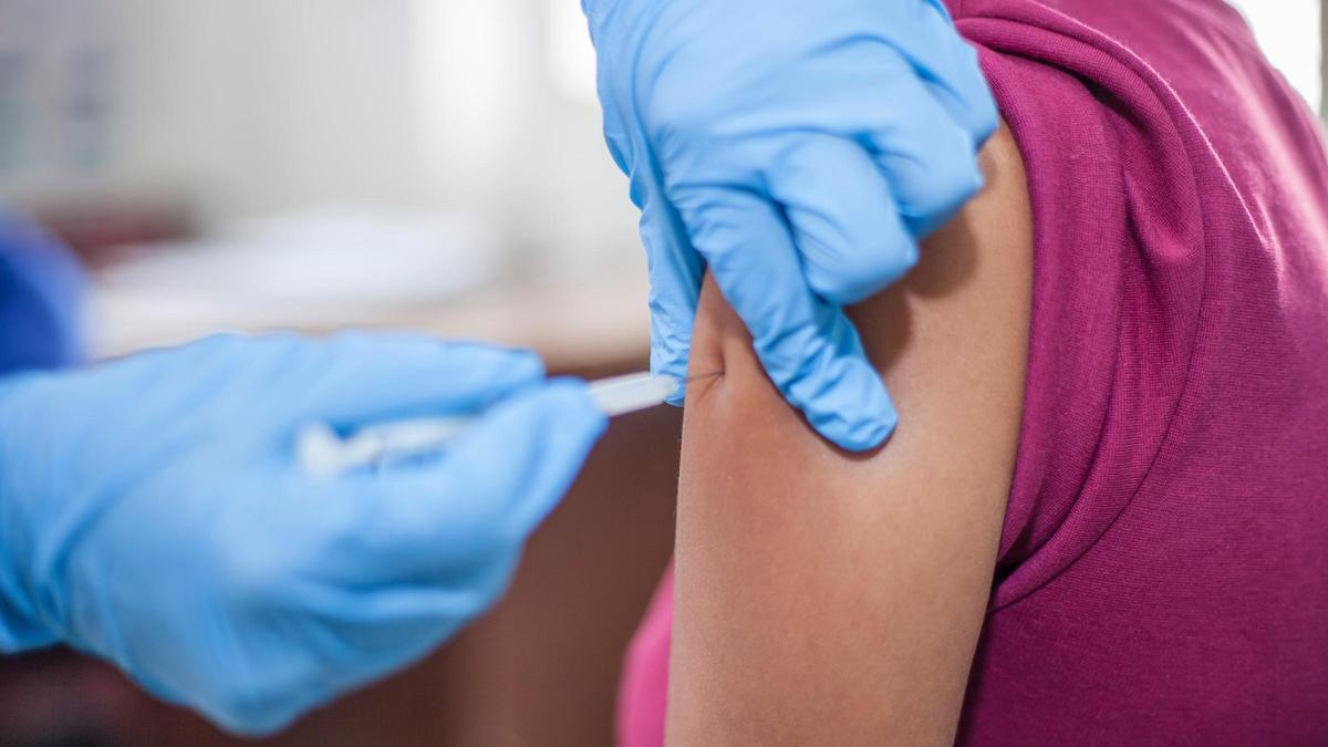 Comienza la tercera fase de la campaña de vacunación frente a la gripe y covid 2023/2024