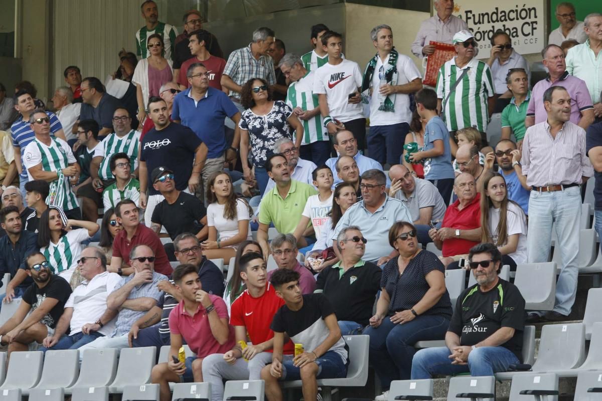 Los aficionados en el Arcángel