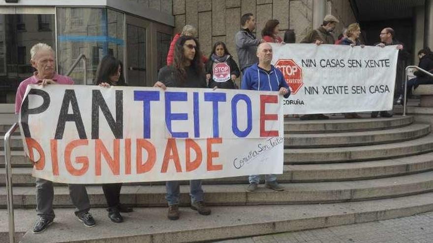 Stop Desahucios reclama en los juzgados &quot;derecho a la vivienda&quot;