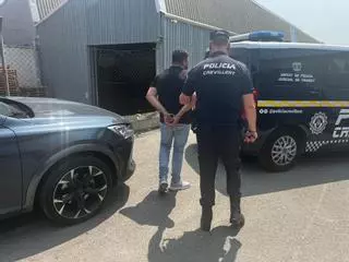 Detenido en Crevillent tras acudir a la Policía Local a recuperar un coche robado en Italia