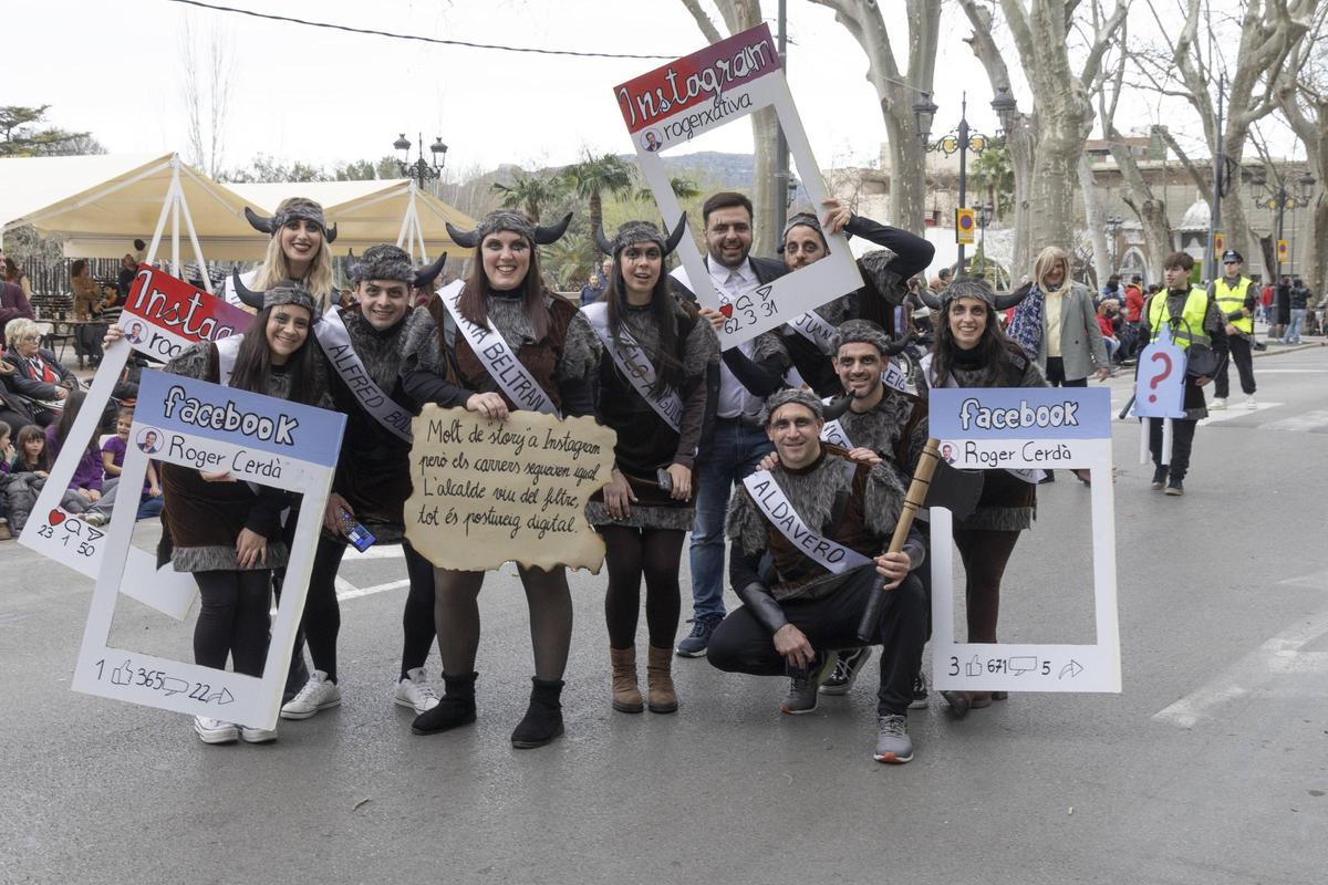 Así fue la Cabalgata del Ninot de Xàtiva