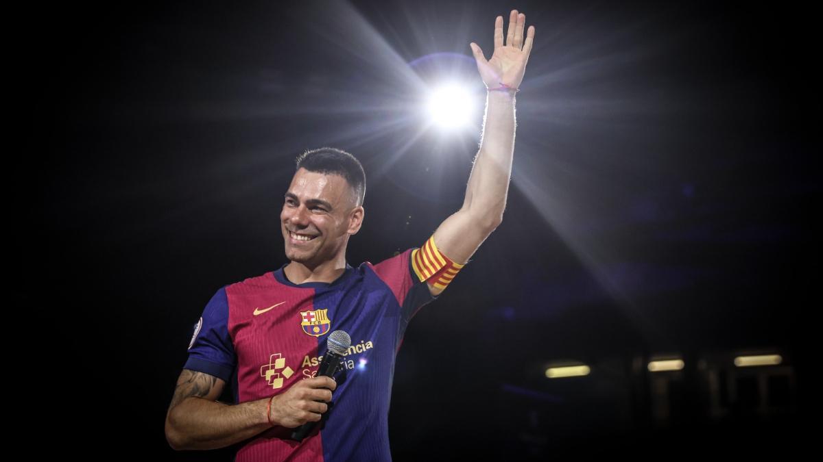 Sergio Lozano se emocionó en su despedida