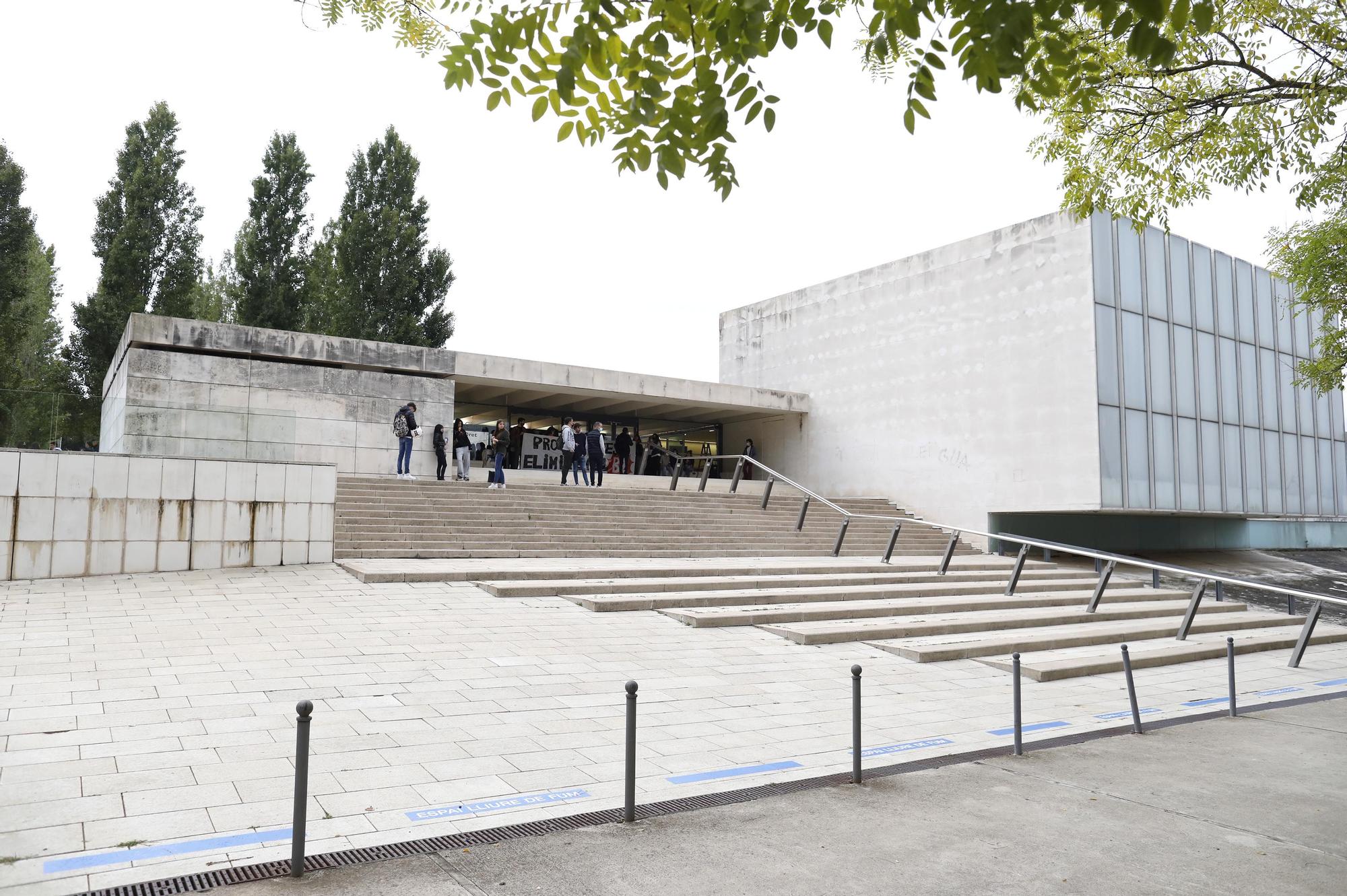 Nova protesta contra l'obligatorietat de la tercera llengua a la UdG