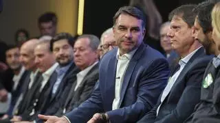 Después de una criticada negativa, Flávio Bolsonaro acepta debatir con Lula en la televisión de Brasil