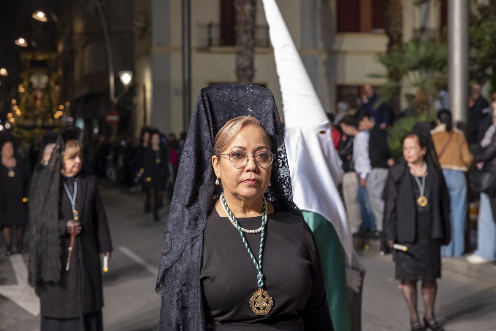 Aquí las imágenes de la Procesión de Lunes Santo en Torrevieja