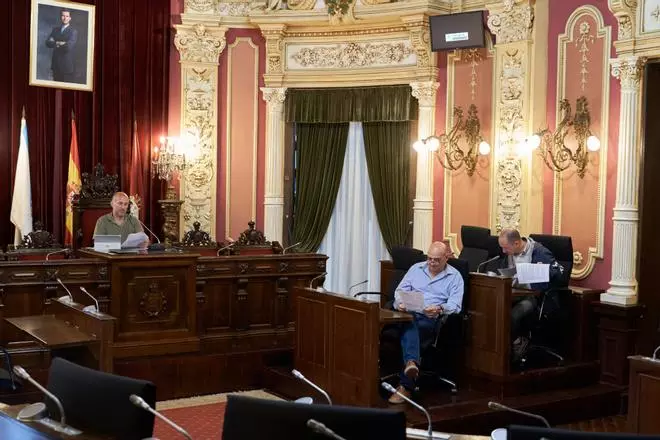 Baltar le pasa a  Cabezas la “patata caliente” de la posible moción a Jácome