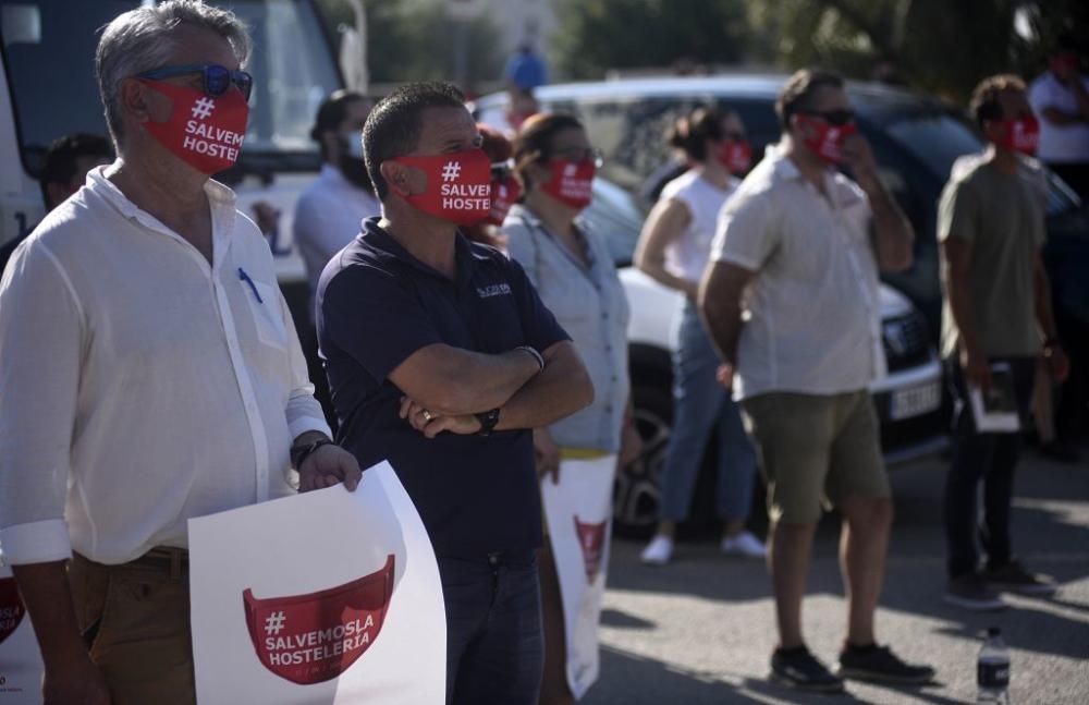 Los hoteleros toman Murcia para protestar contra las medidas del Gobierno regional