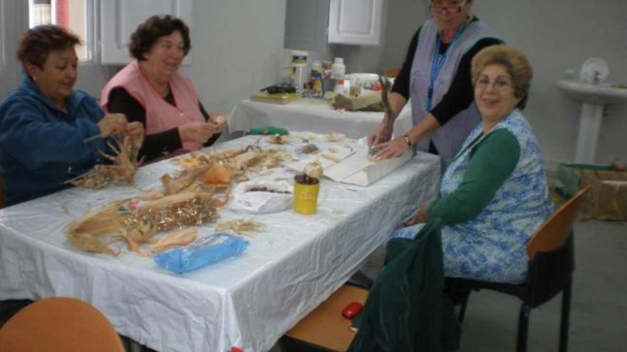 Coaña celebra el día de la mujer con  seis homenajes