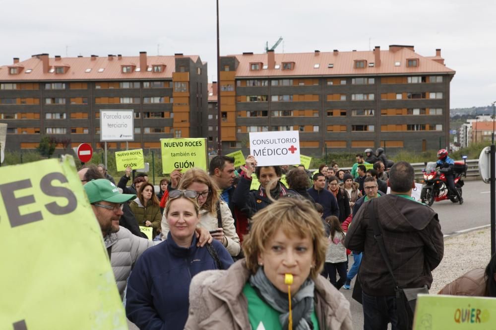 Manifestación de los vecinos de Nuevo Roces