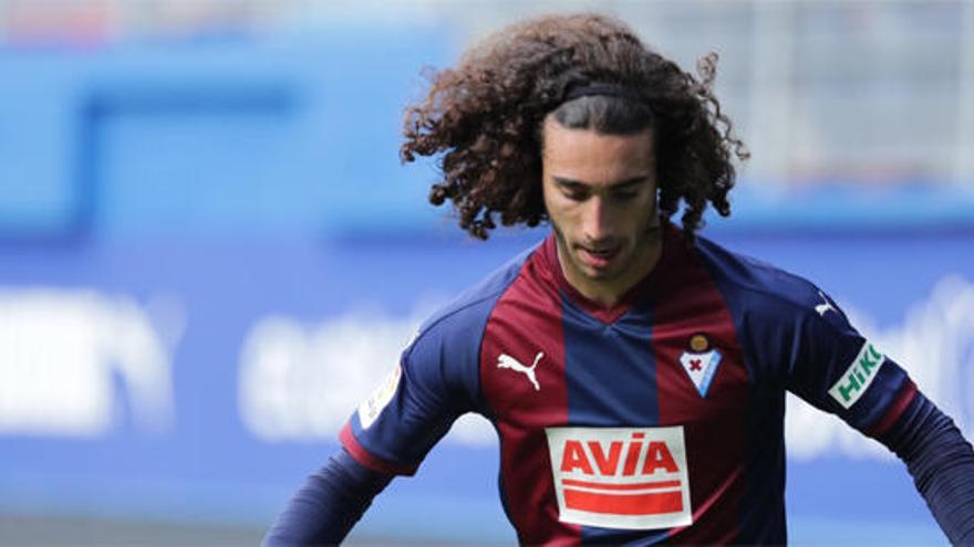 Cucurella jugó en el Eibar la pasada temporada.