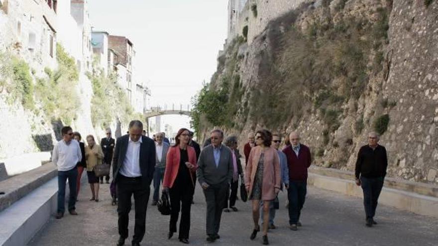 El corredor verde sigue en vía muerta en la   Costera mientras Manuel estrena su tramo