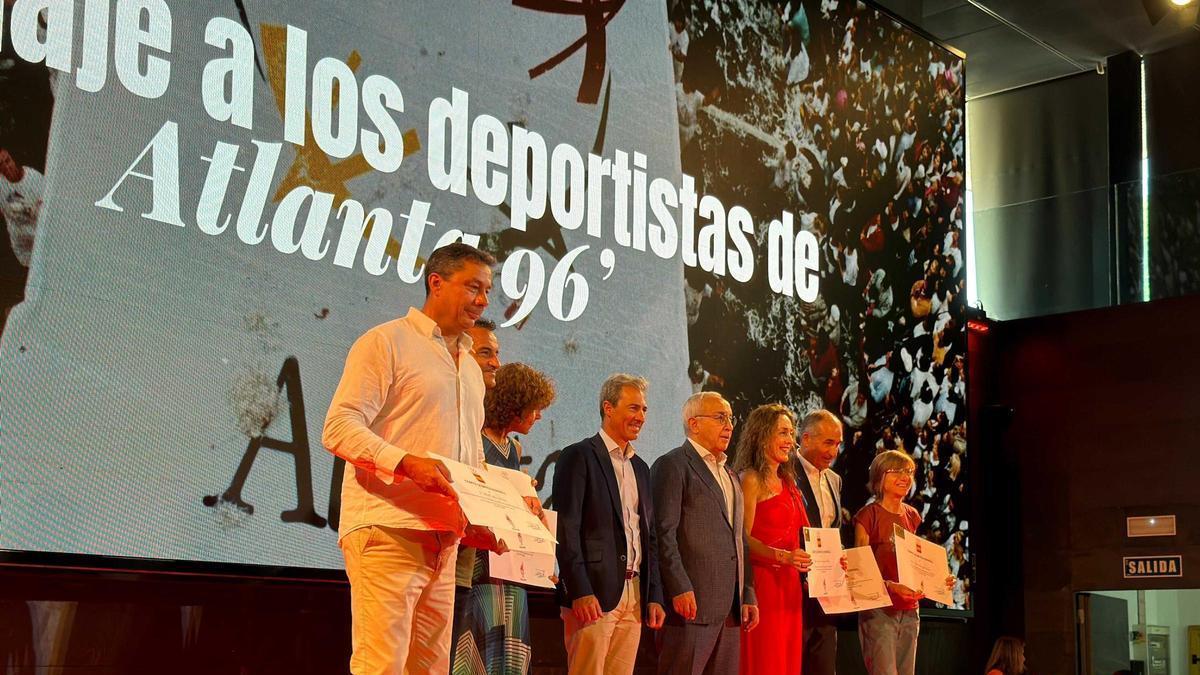 Momento del reconocimiento a Fátima Blázquez.