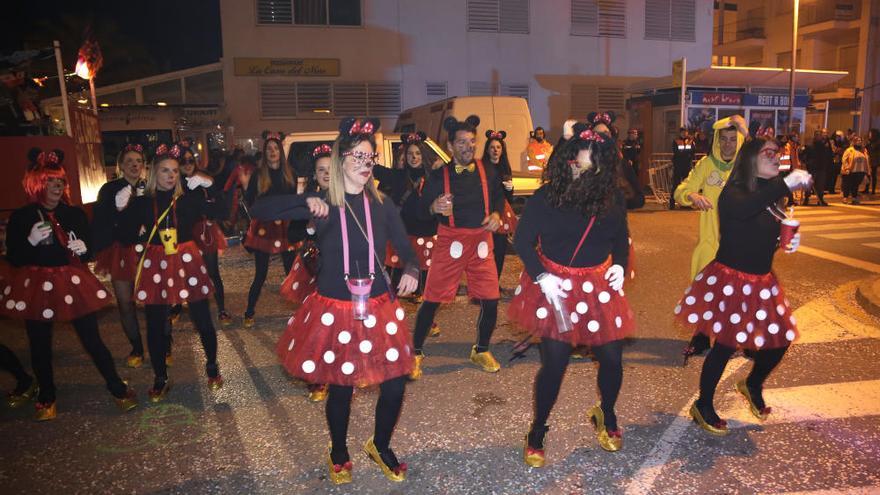 Els carrers de Llançà fan olor a Carnaval