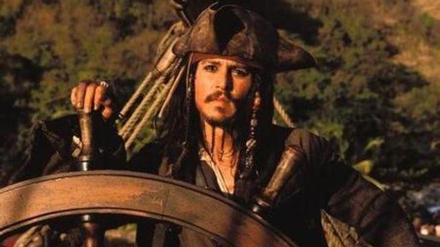 Johnny Depp como Jack Sparrow