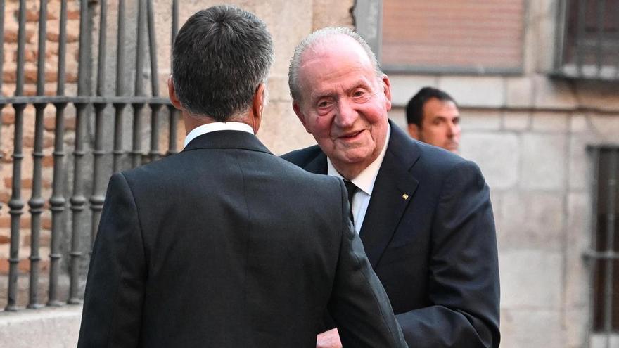 El rey Juan Carlos crea una fundación con sus hijas en Abu Dhabi para poder transferirles su herencia