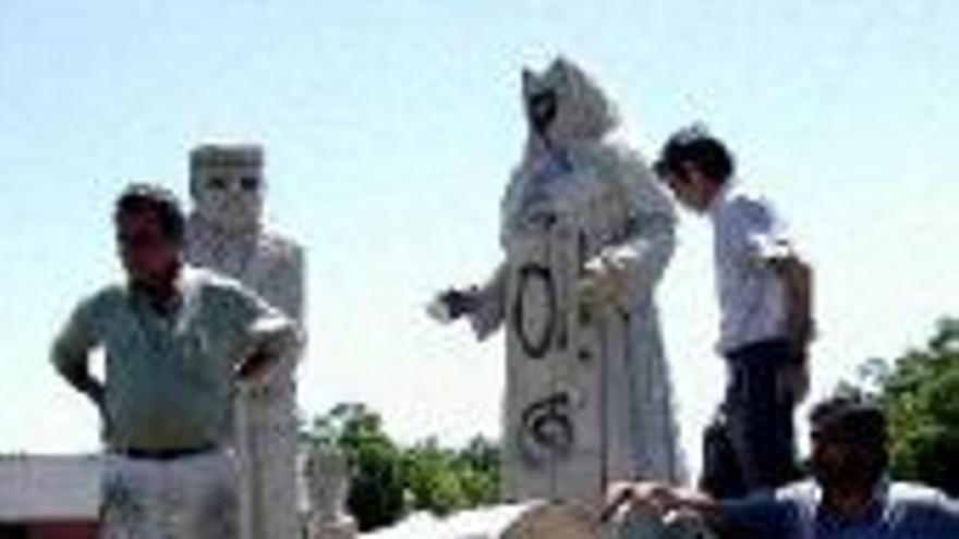 Restituida la estatua de Teresa Jornet