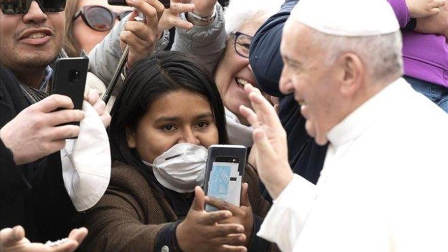 Mascarillas en la audiencia del Papa