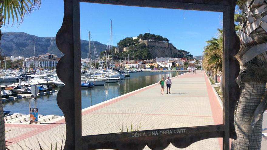 Dénia reivindica el paisaje como obra de arte al «enmarcar» el Castell y la Cova Tallada