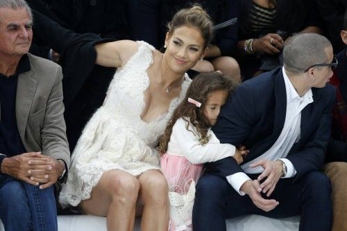 Jennifer Lopez deslumbra en París